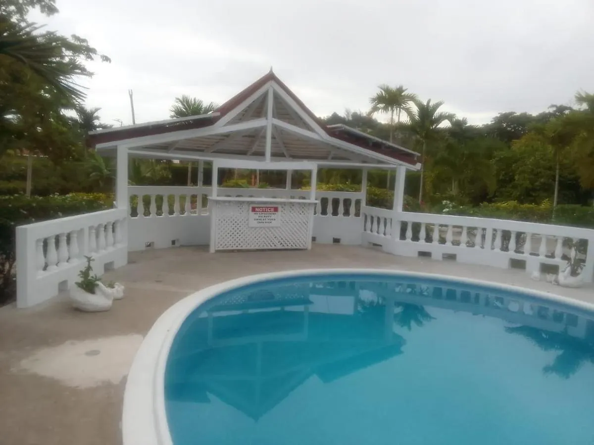 Whistling Villa Runaway Bay
